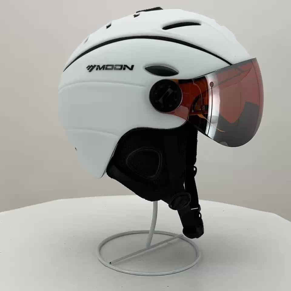 スキー、スノーボード、スケボー、ヘルメット 北京オリンピックで注目となったロープロファイルのヘルメット | 日本