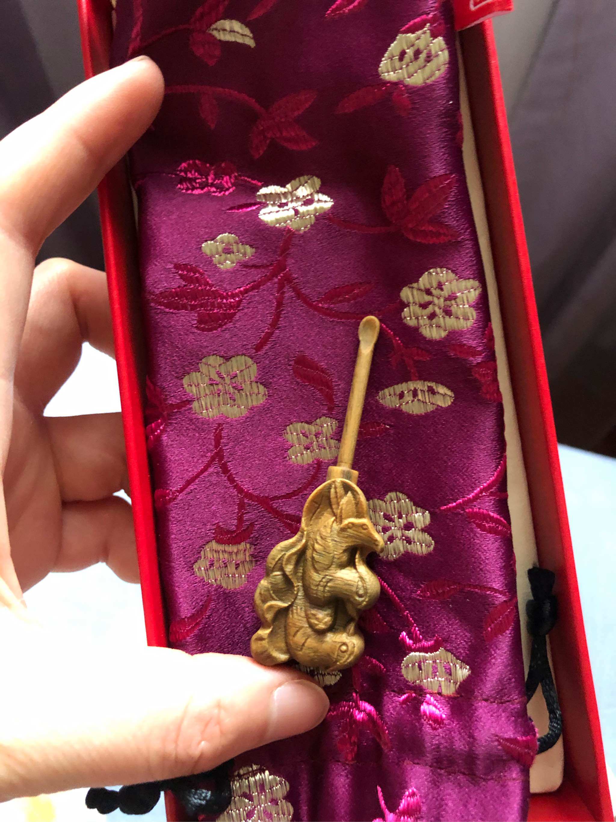 国风纯手工雕花木梳怎么样，它的价格贵不贵_搜券