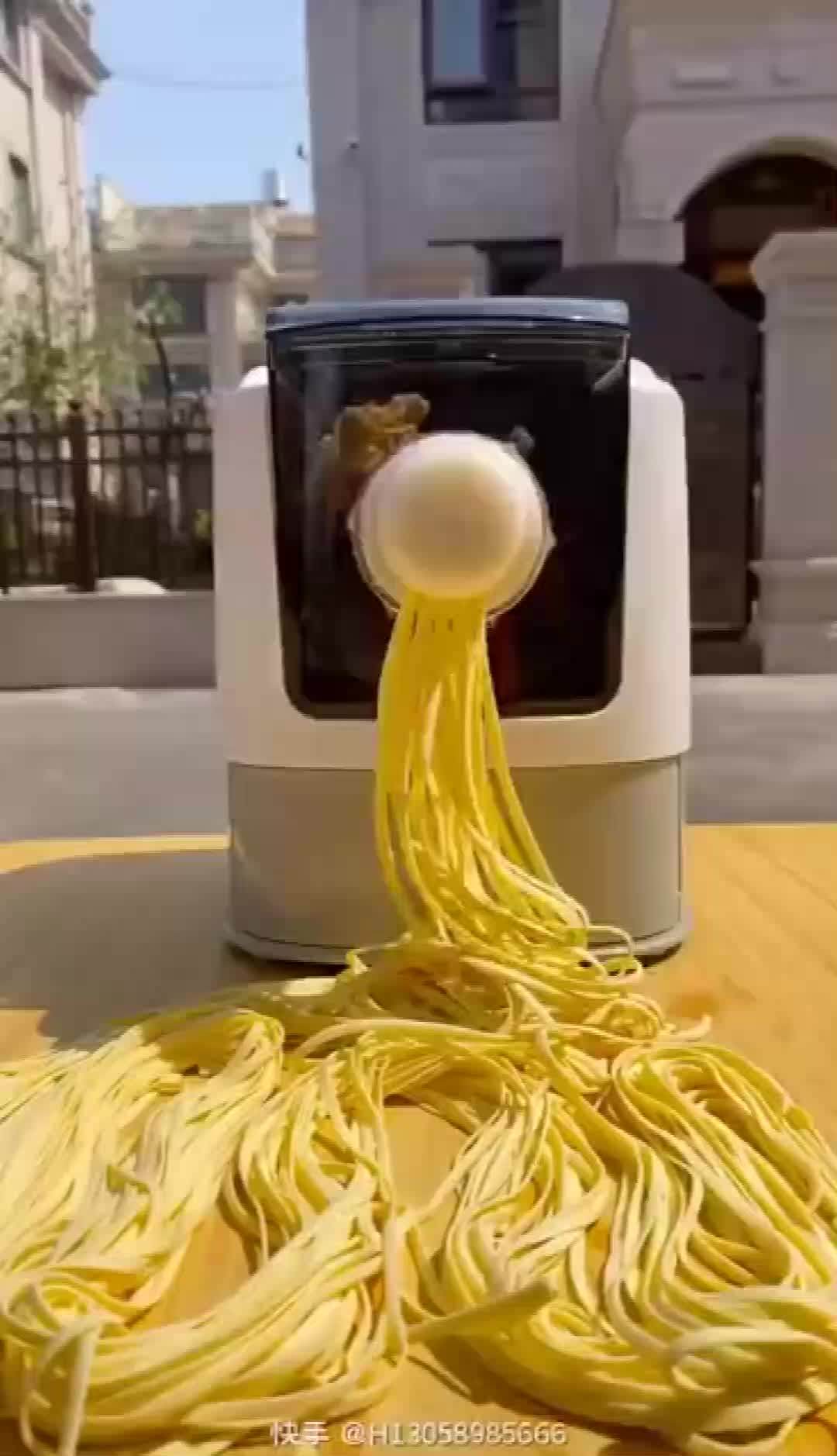 Viral Videos & Demos On This fully automatic home noodle machine allows ...