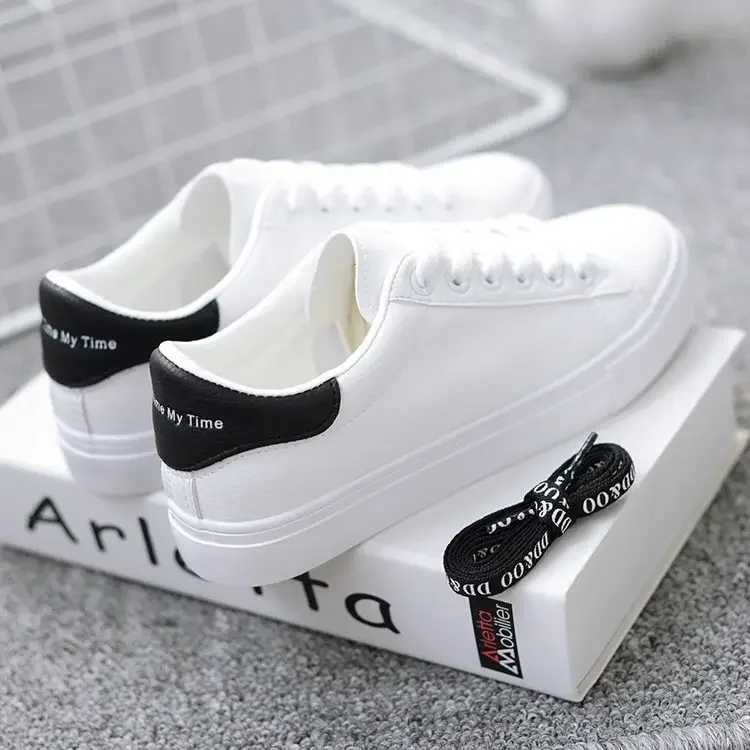 Women's White Shoes, Korean Style, Very Match for Spring and Autumn, Leather Surface, Flat Running Shoes, Sporty, Breathable, Female Platform Shoes