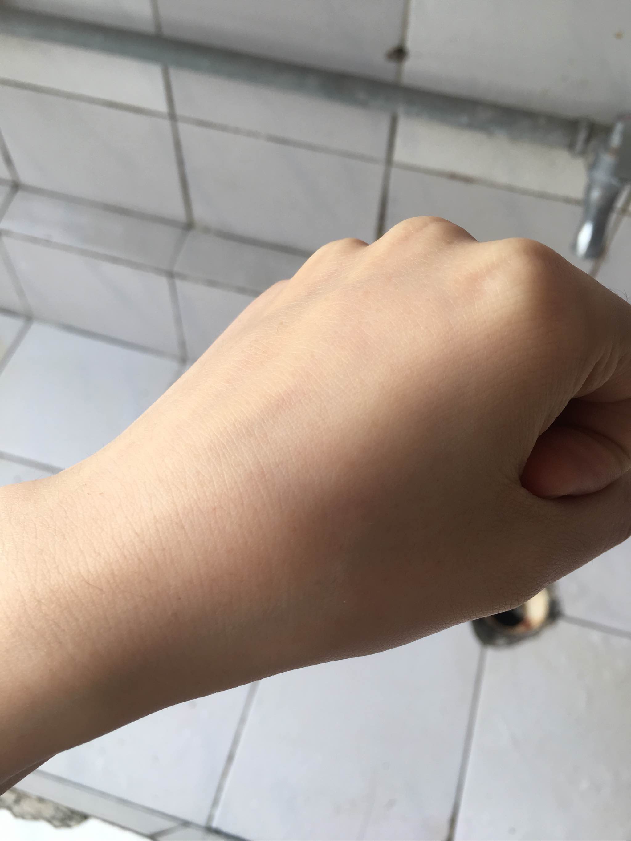 %title插图%num 雅漾修护洁面乳