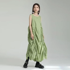 中創日臻2025夏季新款可鹽可甜抽褶背心裙子 不規則大擺連衣裙女
