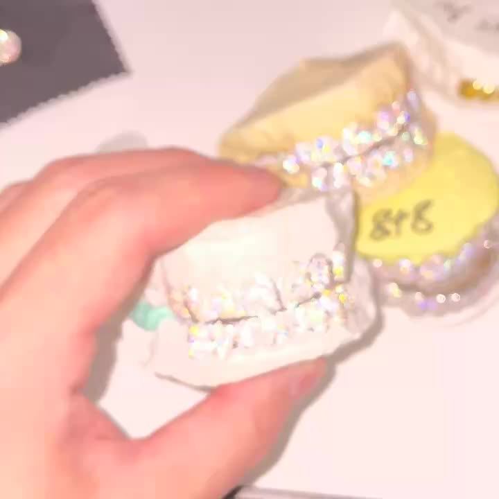 Custom Made Hip Hop Iced Out Gold Bust Down Silver Deep Permcut Vvs Moissanite Diamond Teeth