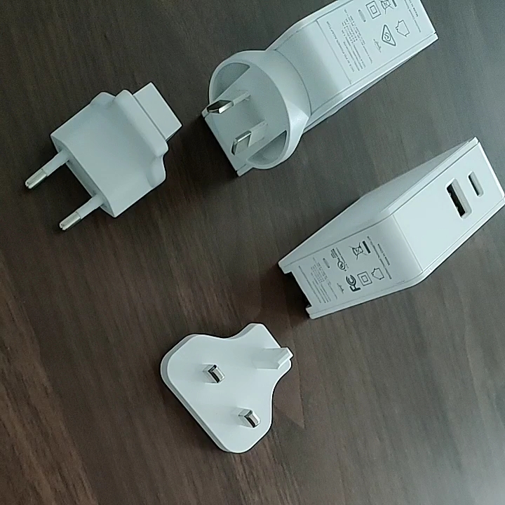 Interchangeable Plug Qc3.0 Quick Charge Type C Output Power Adapter 18w