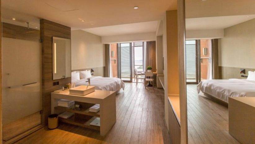 Superior Sea View Suite of Qingdao Mangrove Resort World (Coral Hotel)