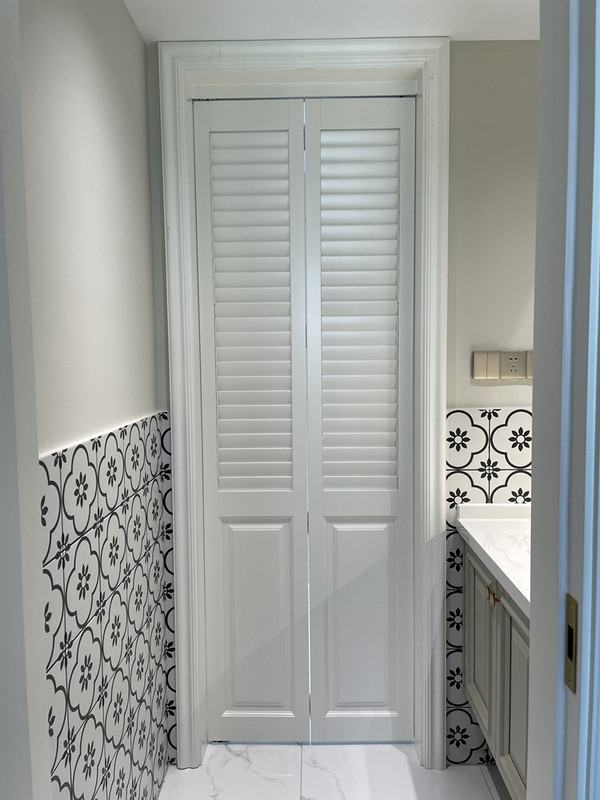 Solid Wood Sliding Door with Ventilation Window Design, Core Board, Square Board, Wardrobe Room, Folding Hanging Rail Sliding Door Solid Wood Sliding Door with Ventilation Window Design, Core Board, Square Board, Wardrobe Room, Folding Hanging Rail Sliding Door