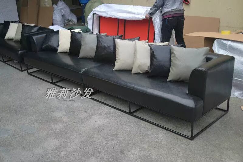 Người đàn ông cà phê sofa nhà cung cấp khuếch tán đồ nội thất cà phê tùy chỉnh khuếch tán cà phê thẻ sắt ghế sofa ghế khuếch tán cà phê sofa màu đen - Nội thất khách sạn kệ de tivi bằng gỗ