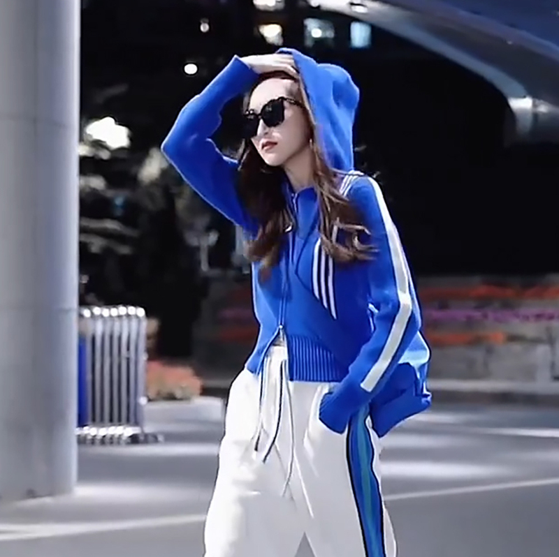 2026 Spring Korean Style Klein Blue Slimming White Stripe Color-Block Zipper Hoodie for Women Trendy Top