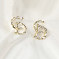 Hong Kong (designer) RVY 2021 New Tide light luxury CD letter earrings female small fragrant style simple earrings