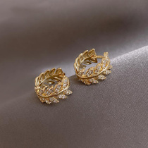 Hong Kong (designer) RVY 2021 new earrings female leaves circle light luxury earrings all ears female