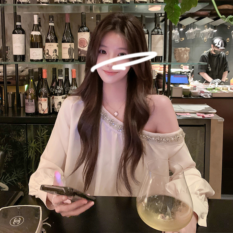 Ffmiss ◆ Palace-Style Diamond-Embellished Long-Sleeved Loose Chiffon Shirt for Women, Autumn Beaded Irregular Off-Shoulder Blouse Top