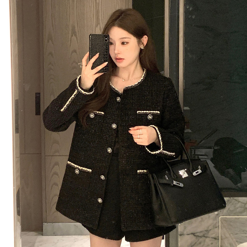 Ffmiss ◆ High-End Black Shiny Woolen Woven Short Jacket with Heavy Diamond Embellishments and Tweed Suit Cardigan. Ffmiss ◆ High-End Black Shiny Woolen Woven Short Jacket with Heavy Diamond Embellishments and Tweed Suit Cardigan.