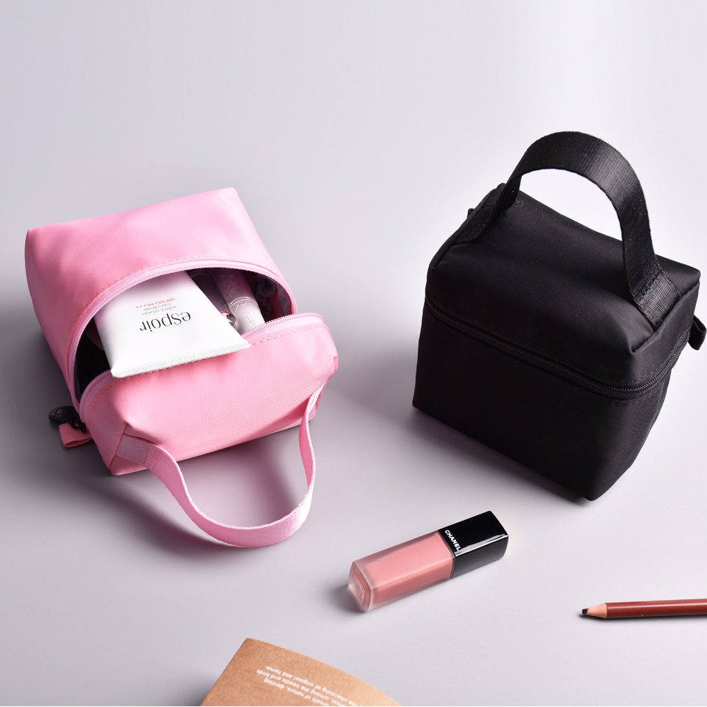 iplaybox Japan cute Japanese portable small cosmetic bag female portable portable lipstick bag sanitary cotton storage bag