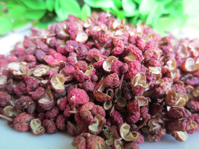 Hot pot soup base Sichuan peppercorns large red robes with peppers anise and cinnamon spices seasoning 3 pieces