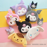 Бесплатная доставка Yugou Dog Little White Kuomi Merte Puding Pudding Dog Giveing ​​Plight Plush Cohessing rackpack Cosmetic Bags Детский подарок
