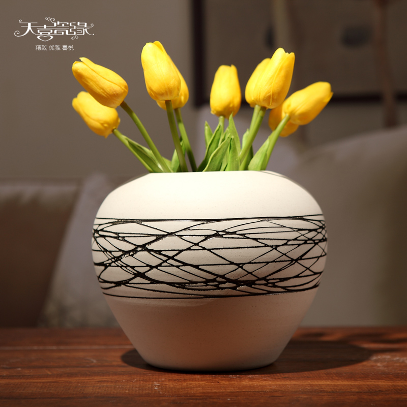 I and contracted ceramic dry put vase three - piece living room TV cabinet table home decoration coarse pottery furnishing articles