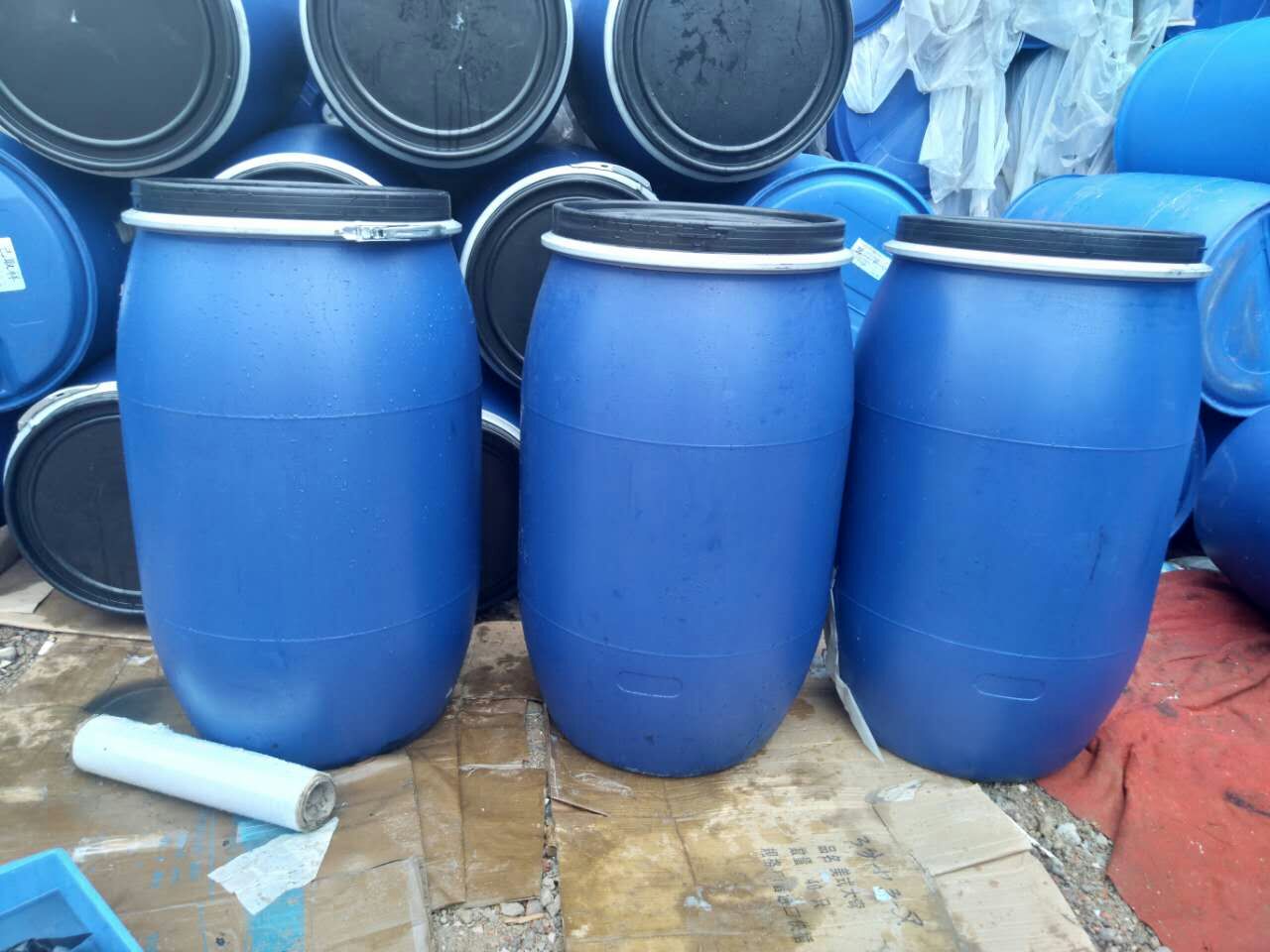Second-hand 200 liter plastic barrel 200 liter with iron hoop flange barrel blue chemical plastic barrel enzyme barrel dark barrel