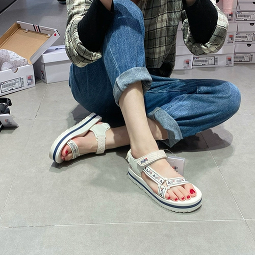 Спортивные сандалии, модные пляжные босоножки на липучке, съемные тапочки, для влюбленных, сезон 2021