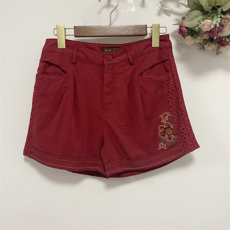 2026 Summer Sandy Middle-Aged Embroidered Women's Clothing Plus Size Casual Fashion Shorts Mom's Wear I7217 Red