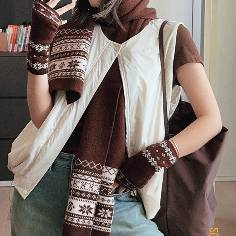 Comfort Zone Vest Cloud Puff! Water-Repellent Thinsulate Lightweight Versatile Round-Neck Sleeveless Vest Jacket