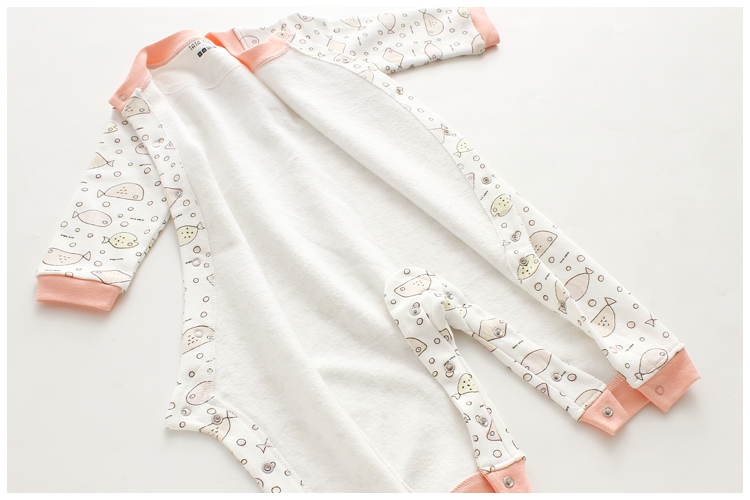 TATABEBE mùa thu đông cộng với nhung bé dài tay cotton chải romper trang phục sơ sinh một bộ đồ lót bộ đồ liền quần hình thú bé trai