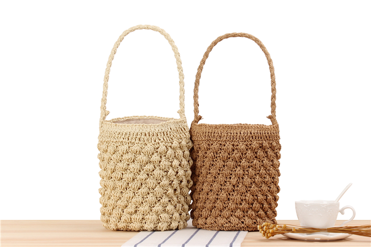 Cylindrical Hand-carried Woven Cute Bucket Straw Leisure Bag20*14cm display picture 1