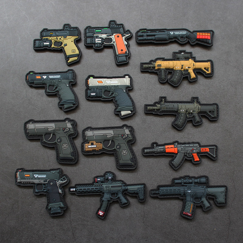 Q Weapon Magic Chapter Silicone Chapter Tactical Arm Chapter Helmet with Mini Weapon TTI Glock Badge