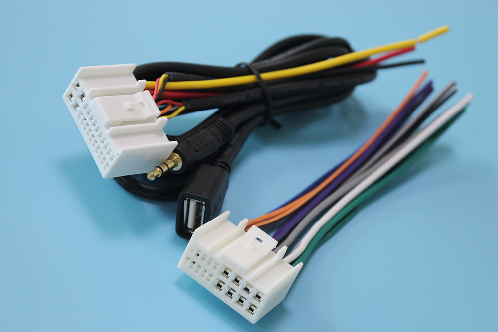 Hyundai IX35 Langdong KIA Zhirun 8th generation SonataTUCSONCD machine tail cable with USB cable AUX audio cable MP3