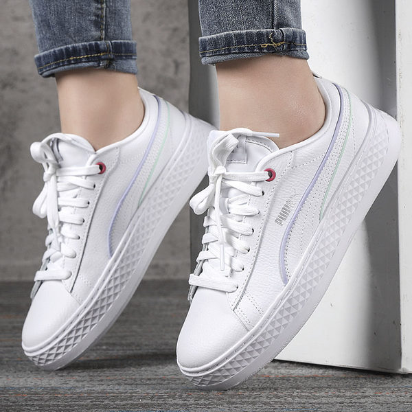 37331502/new white shoes