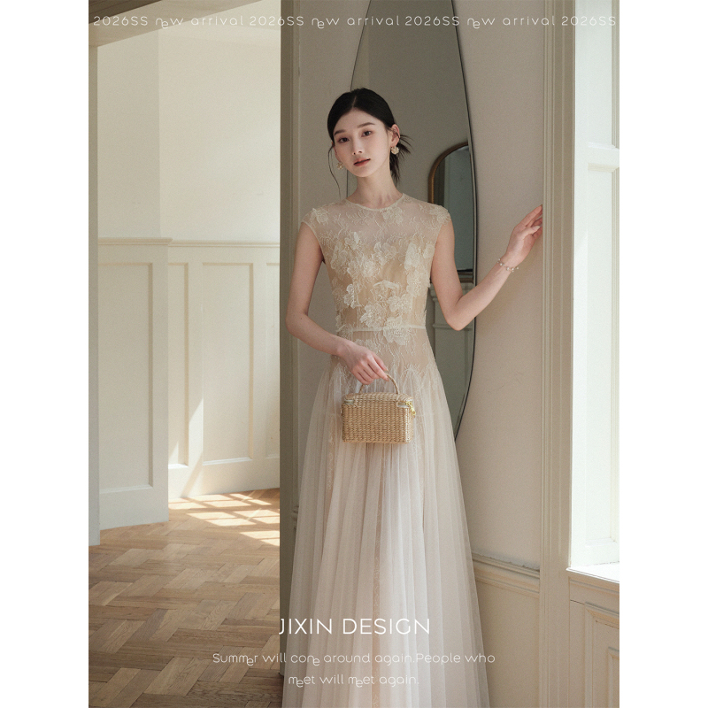 Letter-Style "Ripple" Heavy Lace 3D Embroidered Mesh Dress, Elegant Slimming Fairy-Like Long Gown Letter-Style "Ripple" Heavy Lace 3D Embroidered Mesh Dress, Elegant Slimming Fairy-Like Long Gown
