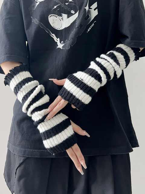 Lolita Striped Knitted Gloves for Women, Autumn and Winter Warm Woolen Arm Warmers, Japanese Style Hot Girl Subculture Arm Sleeves