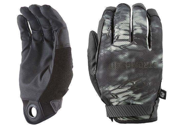 StrongSuit Q series tactical gloves in the United States touch screen
