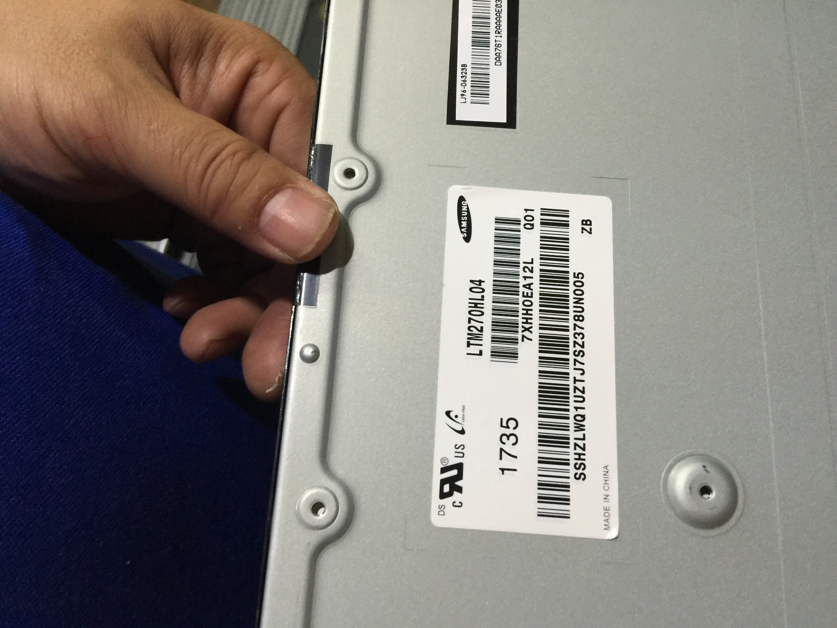 New LTM270DL08 borderless 2K display