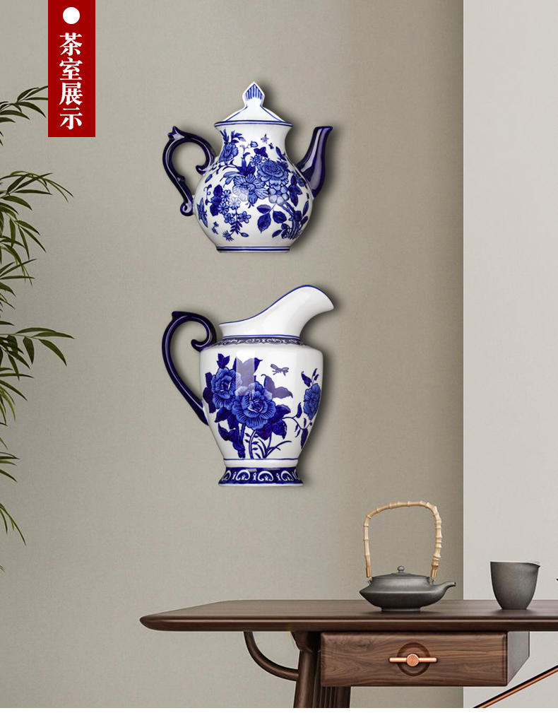 Sitting room sofa background wall hang modern new Chinese style porch creative metope adornment blue and white porcelain vase wall act the role ofing