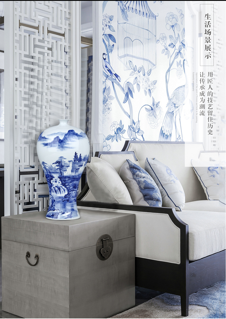 Jingdezhen blue and white porcelain vase landscape painting ceramics furnishing articles Chinese famous hand - made the sitting room TV ark, adornment