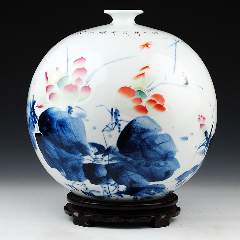 Jingdezhen ceramics by hand draw lotus Chinese blue and white porcelain vase household wine sitting room adornment is placed