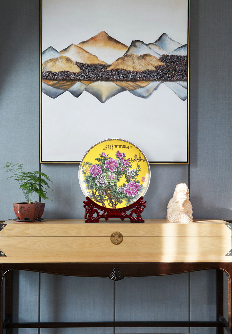 Jingdezhen ceramics powder enamel blooming flowers, hang dish sitting room of Chinese style household wine TV ark, decoration plate of furnishing articles