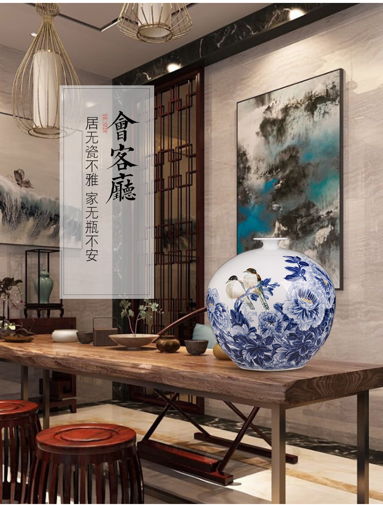 Jingdezhen ceramics by hand draw Chinese blue and white porcelain vase sitting room home TV ark adornment furnishing articles