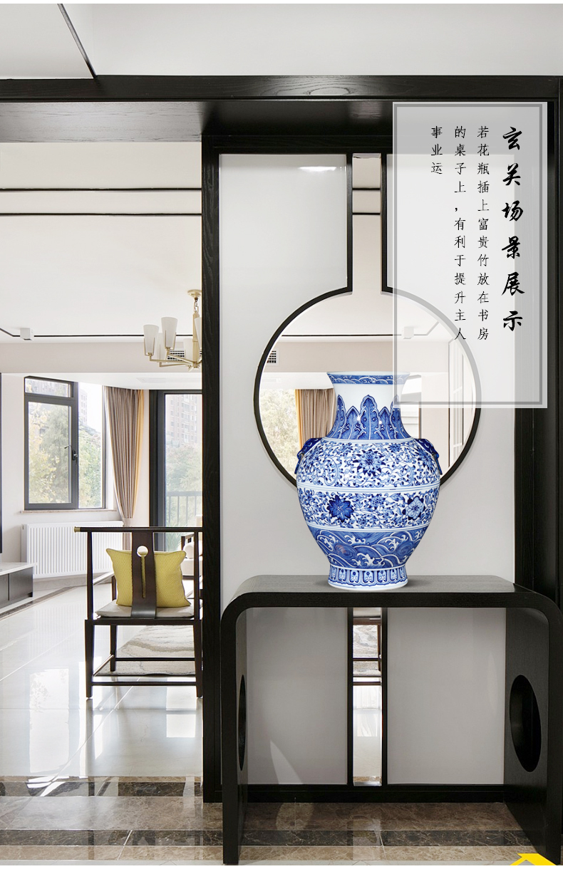 Jingdezhen ceramics imitation qianlong hand - made of blue and white porcelain vases, sitting room of the new Chinese style household decorations furnishing articles gifts