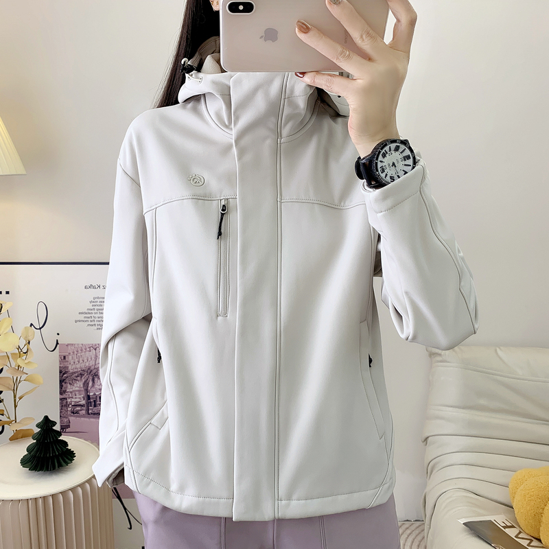 Four-Way Stretch Composite Ultra-Soft Fleece Softshell Jacket for Women, Short, Loose-Fitting, Outdoor Rainproof and Windproof Winter Jacket