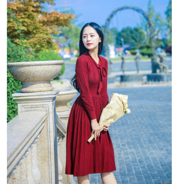 Autumn new long-sleeved knitted dress retro mid-length bottoming skirt slim slimming bow goddess skirt