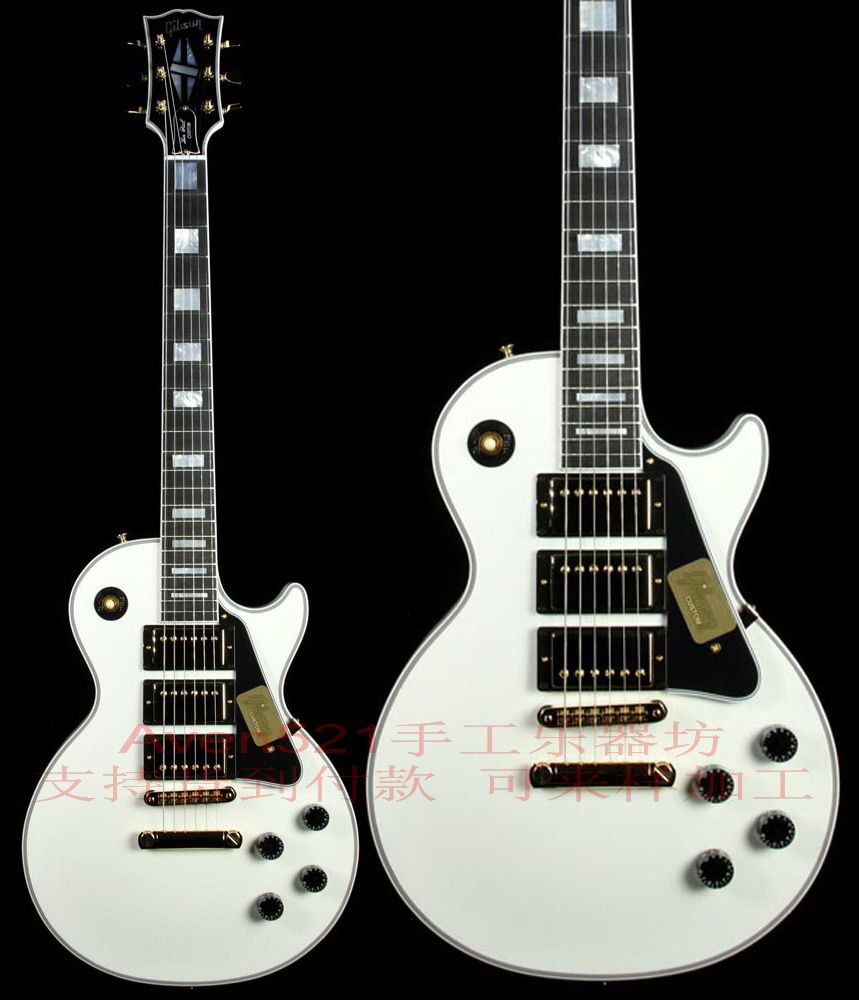 Customer customer Gibsons Les Paul Three Pickup White electric guitar