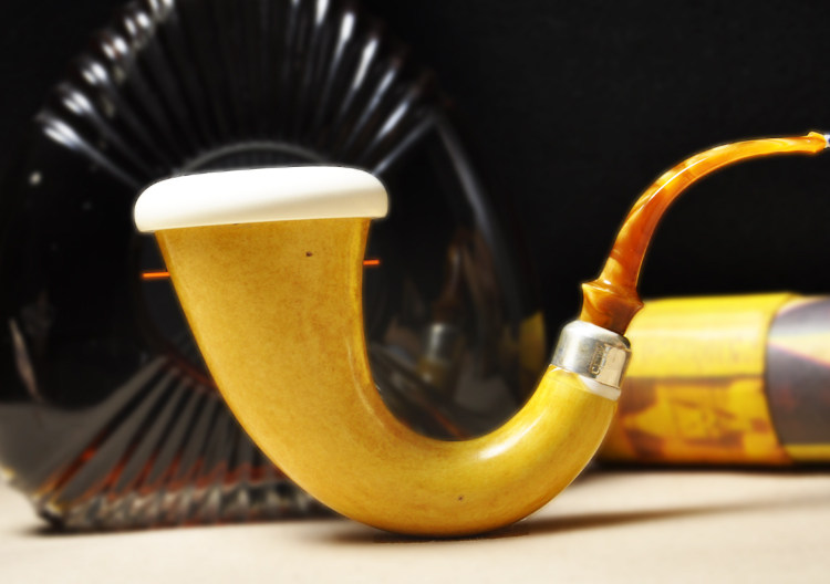 Turkey CPW sea bubble stone gourd tobacco fighting raw stone bullfighting bowl African gourd silver ring big bully