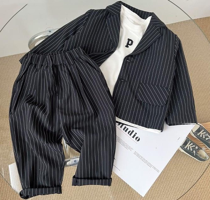 2022 Spring Summer Children's Children's Han Edition Vertical striped Western suit Fall Boy Shuai Two sets of damp CUHK children