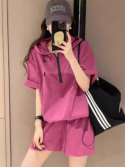 European Style Summer Outfit, a Complete Set of Casual Sports Suits for Women, New Summer Style, Trendy and Age-Reducing Two-Piece Set