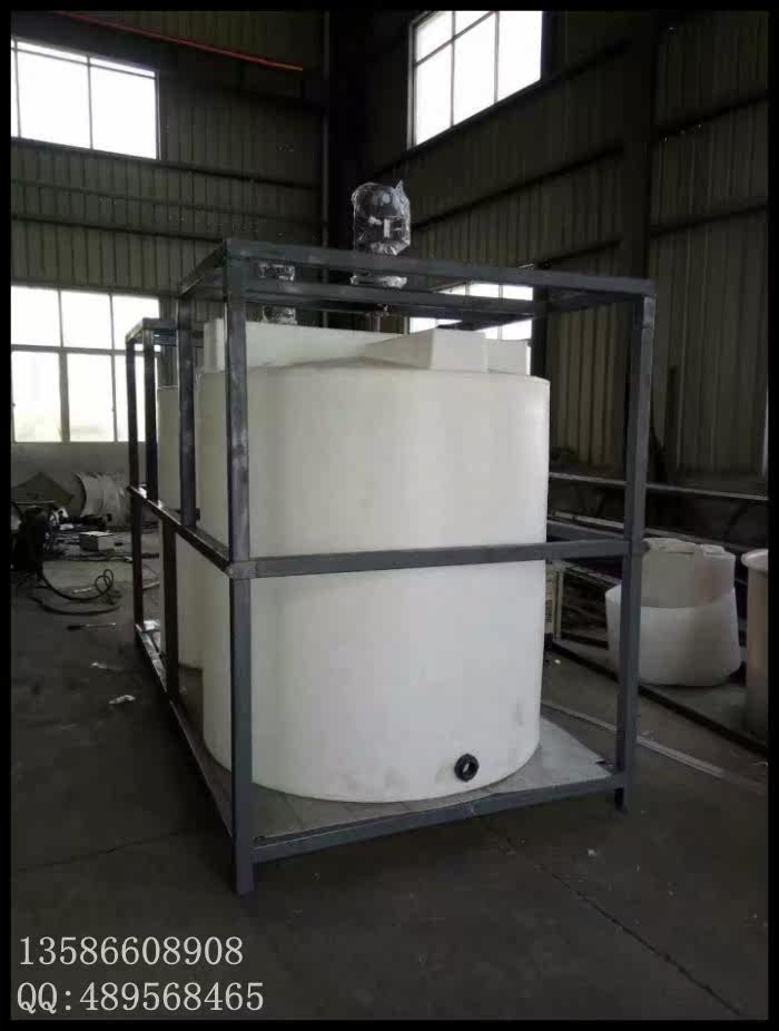 Professional custom plastic mixing tank 2 tons of slow release dosing box 2000L industrial mixing tank can be equipped with a mixer
