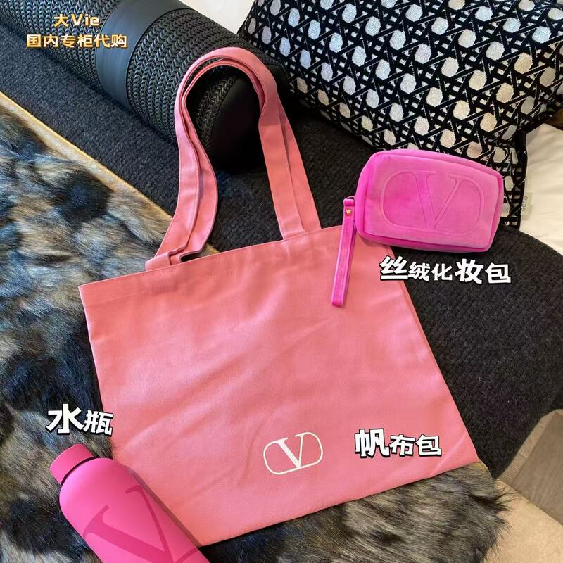 Free Shipping by Sf Express [Domestic Retail Outlets] Valentino Limited Edition Pink Canvas Bag