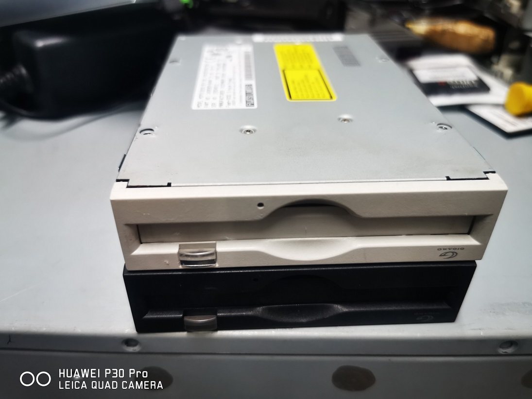 Fujitsu MCP3130SS 1.3GB SCSI interface MO magnetic optical drive