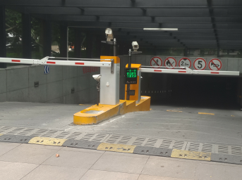 Barrier gate repair Hangzhou and its surrounding door-to-door service Fuji Jieshun cubic and other brands of barrier gate maintenance