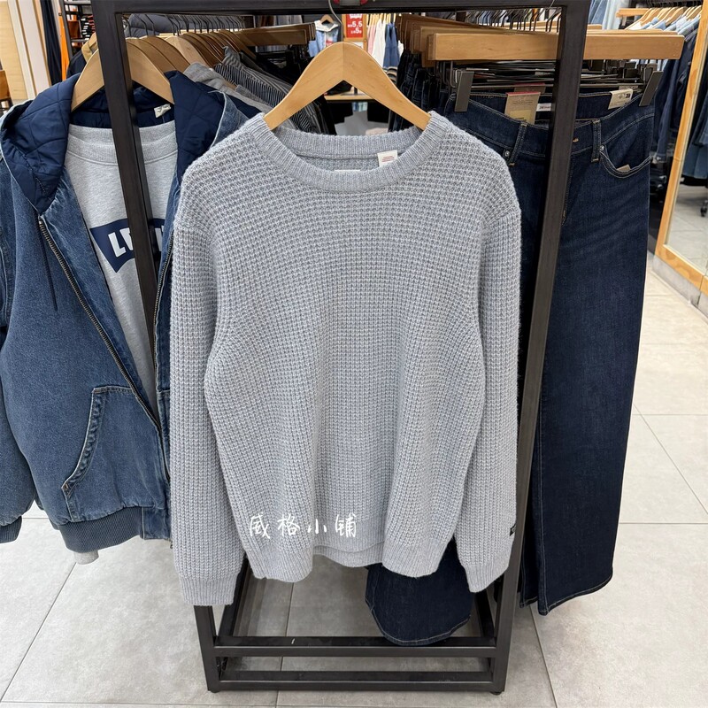 Levis Men's Round Neck Wool Knit Sweater 003B6-0002